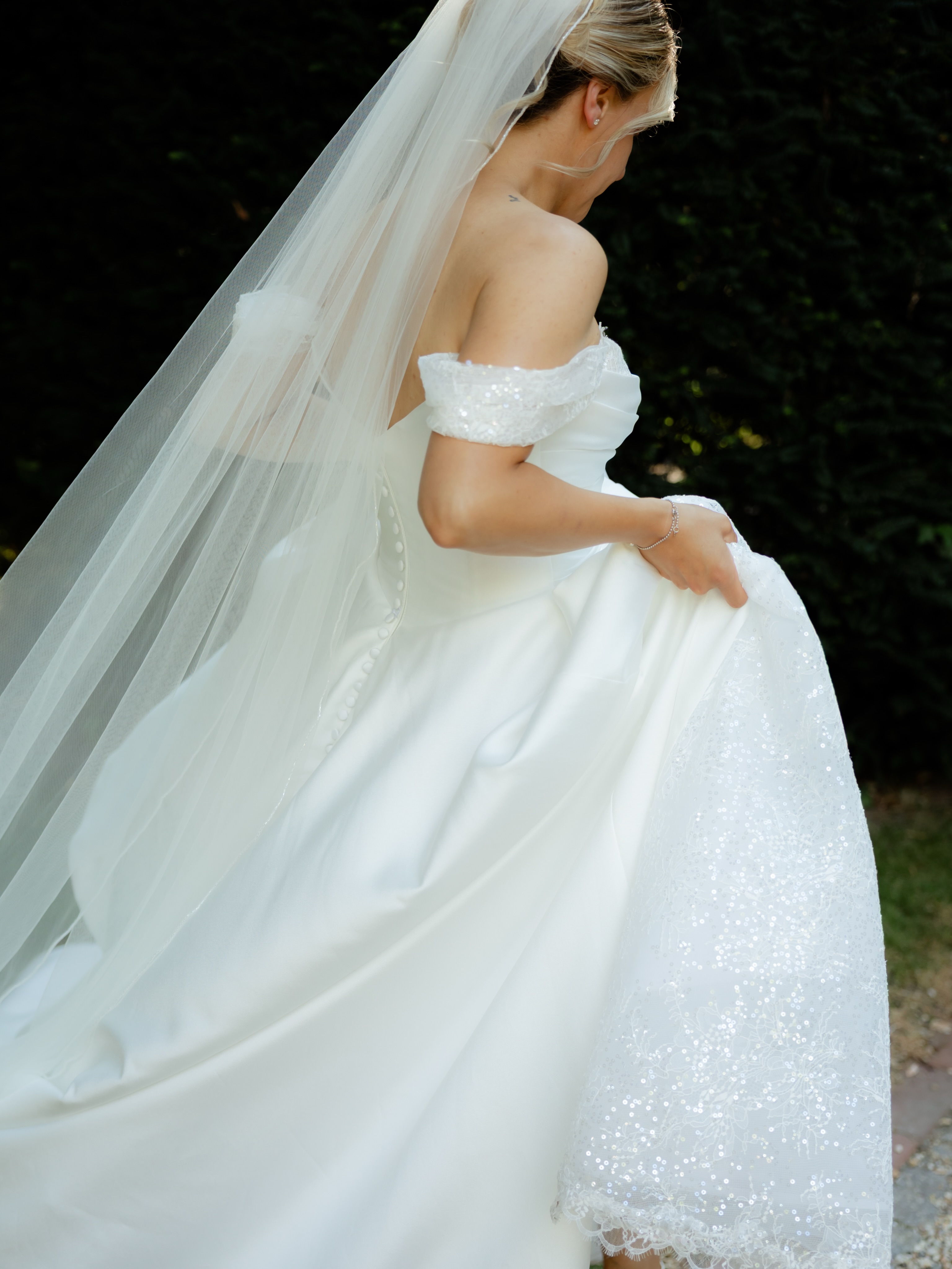 Big love for this bride & big love for this dress 🤍
#weddingphotographer #weddingphotography