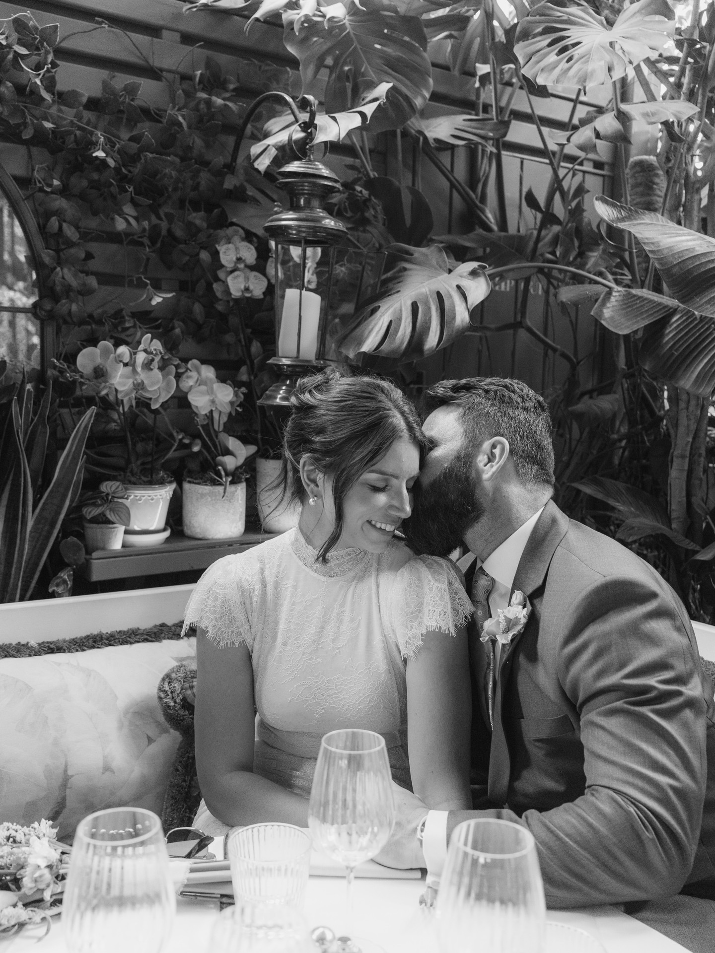 A few more of Lydia & Calvin. đ¤â
â
That first photograph says everything. The closeness, the affection, and those little moments between two people who are completely wrapped up in each other.â
â
Just beautiful. â¨â
â
Hair/Makeup: @klluxebeautyâ
Photos: @sophotographyuk.weddingsâ
Bride: @lydiakritzingerâ
Dress: @delavaliofficialâ
Flowers: @ydbmfâ
Venue: @marrymeinchelsea @the_ivy_collectionâ
.â
.â
.â
#londonmakeupartist #bestlondonmakeupartist #londonweddinghairstylist #luxurybridalmakeup #luxurybridalhairstylist