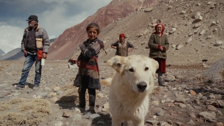 Postcards from Pamir.
Moments from Tajikistan in September, while documenting the @greatsilkrun. Sound on!
