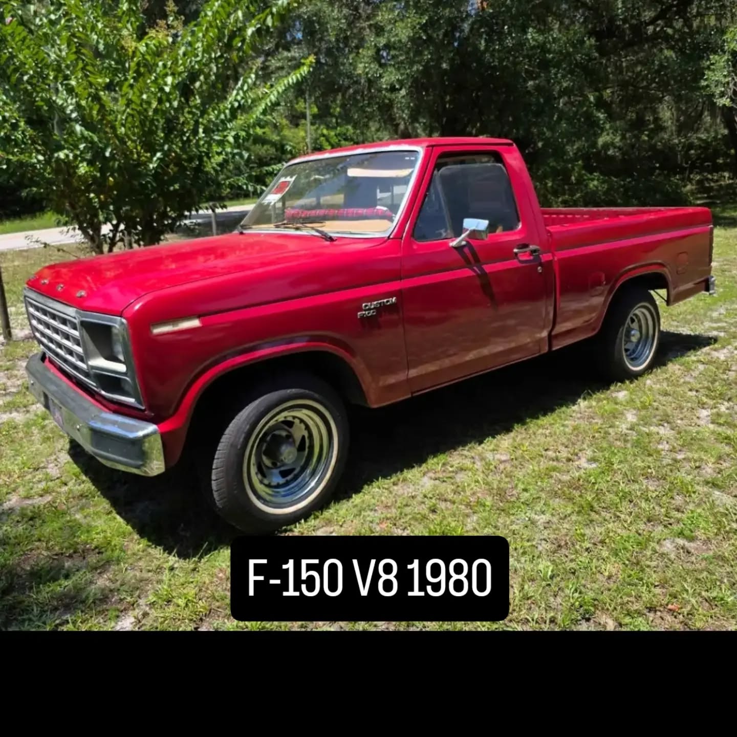 Disponível para importação dos Estados Unidos esta Ford F-150 da geração Bullnose ano 1980.
Caçamba short bed.
Possui motor V8 302, câmbio manual e tração 4x2.
Veículo em bom estado de conservação, funcionando bem, possui somente um detalhe de funilaria na volta do parabrisa.
Custo dela entregue emplacada no Brasil é de somente R$ 169.000, dúvidas me chamem no 055997046226